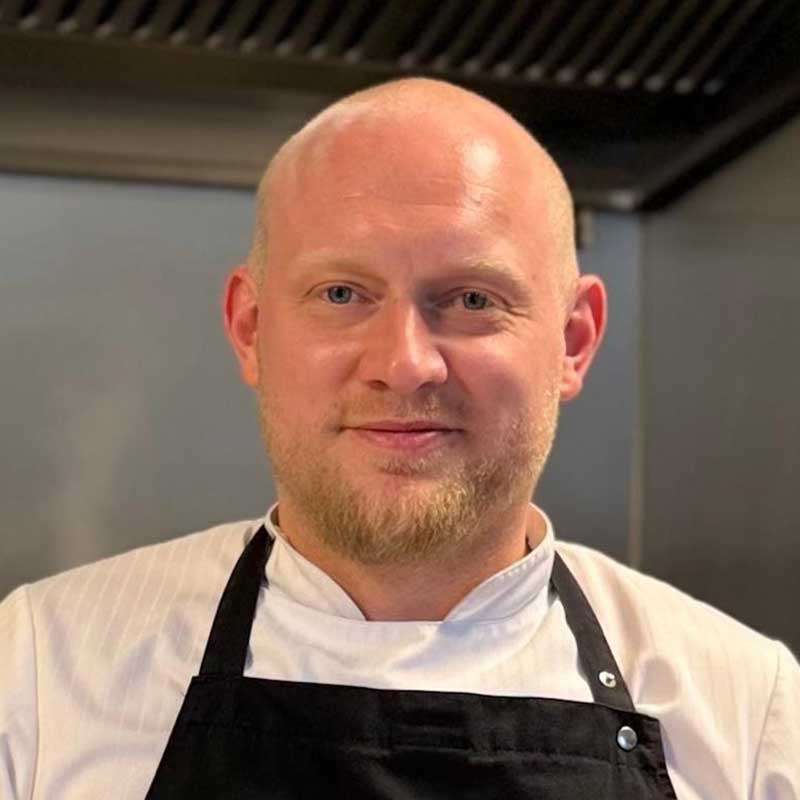 Marlon Kouth ist beim Kulinarischen Laufhaus 2026 in Duisburg in der faktorei21 dabei